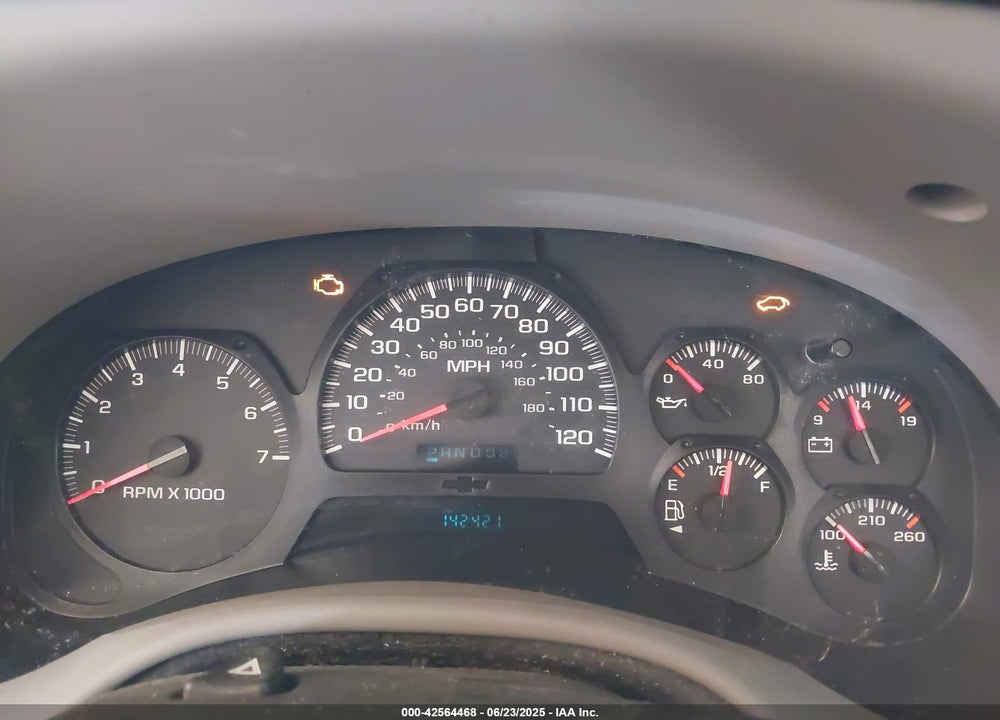 2005 CHEVROLET TRAILBLAZER LS VIN: 1GNDT13S852367386