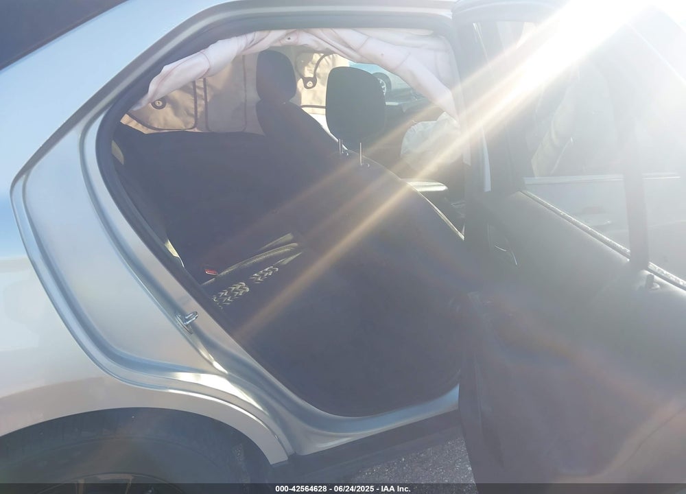 2022 CHEVROLET EQUINOX VIN: 2GNAXJEV0N6132238