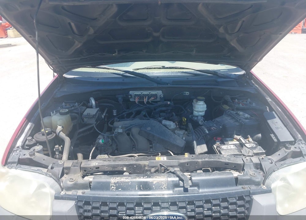 2006 FORD ESCAPE VIN: 1FMCU03156KC06607