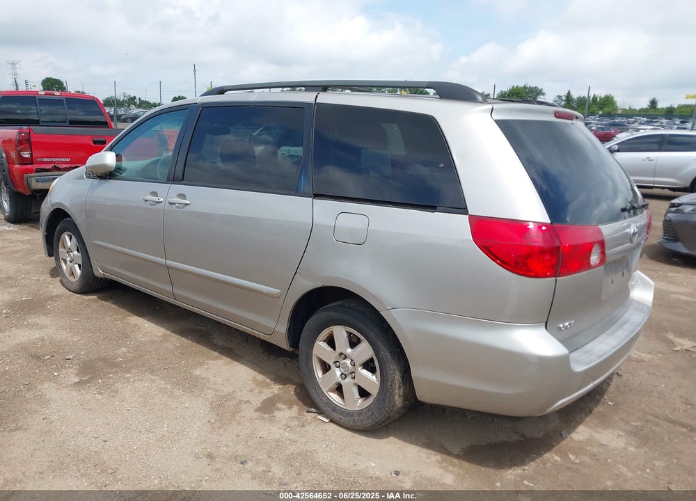 2007 TOYOTA SIENNA XLE VIN: 5TDZK22C27S043234