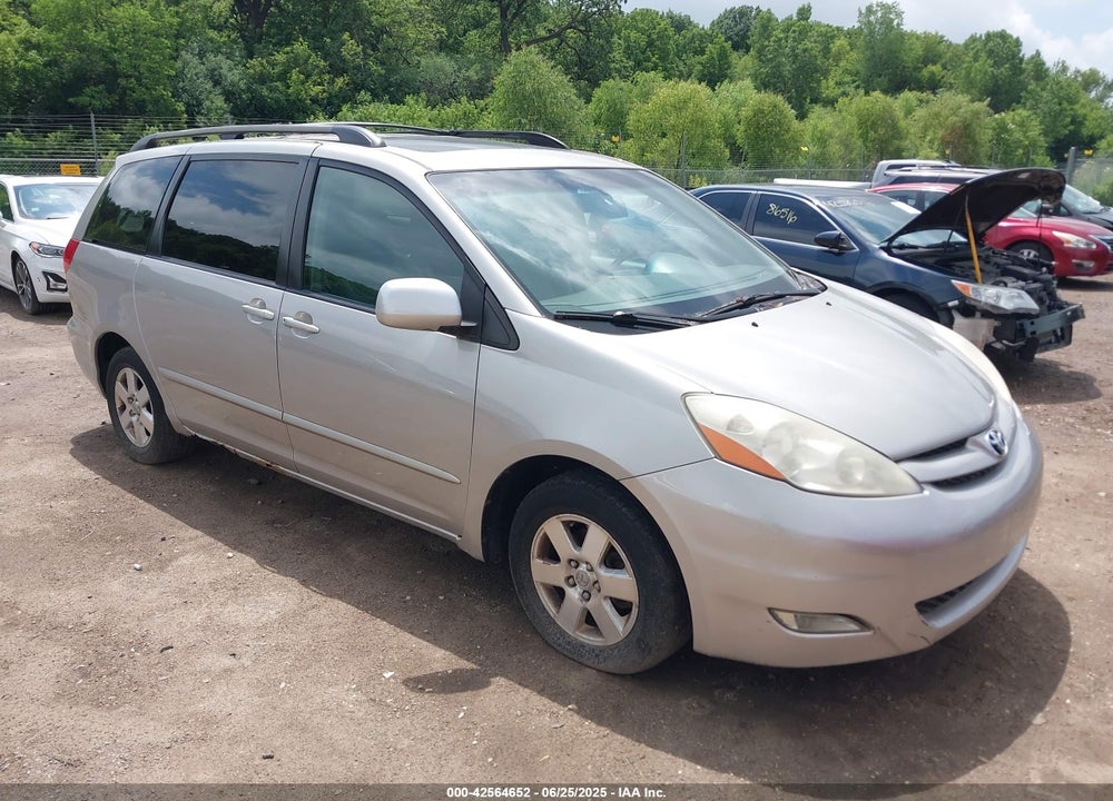 2007 TOYOTA SIENNA XLE VIN: 5TDZK22C27S043234