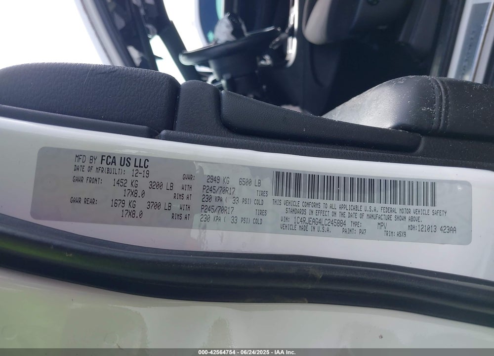 2020 JEEP GRAND CHEROKEE VIN: 1C4RJEAG4LC245884