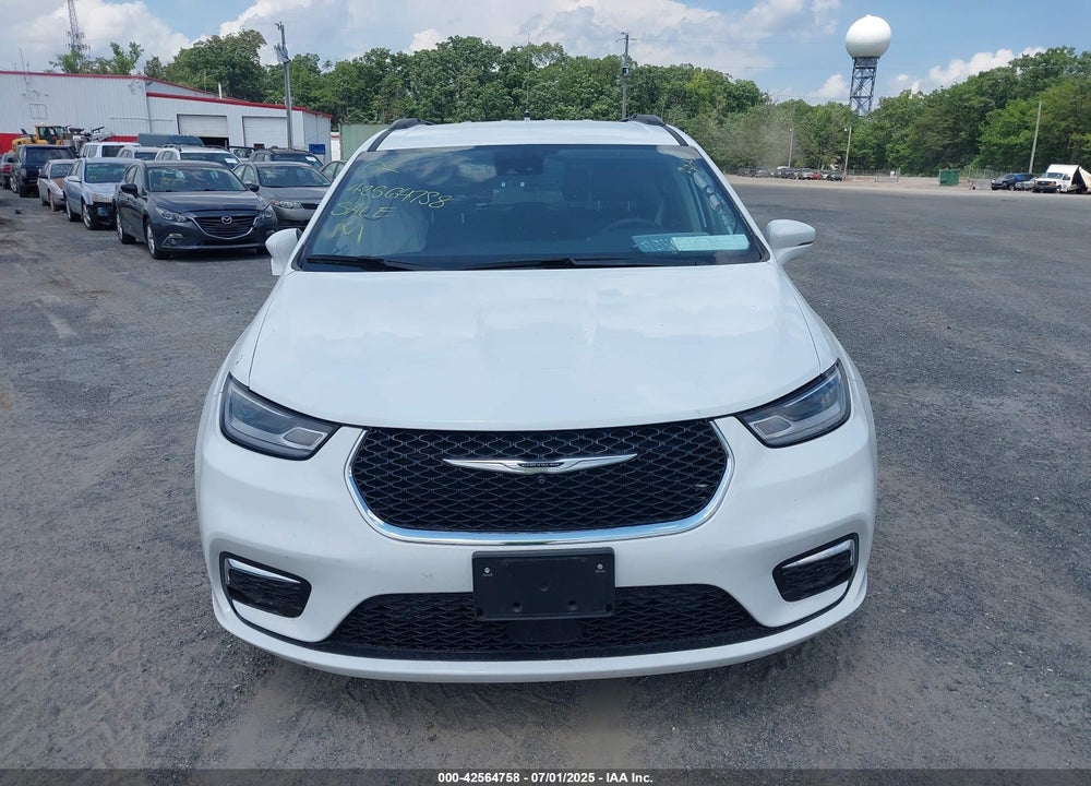 2022 CHRYSLER PACIFICA TOURING L VIN: 2C4RC1BG2NR195708