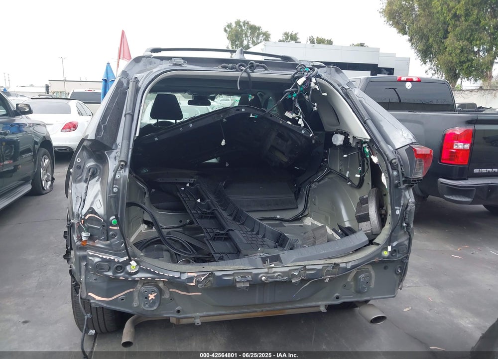 2022 TOYOTA RAV4 XLE VIN: 2T3W1RFV3NC181307