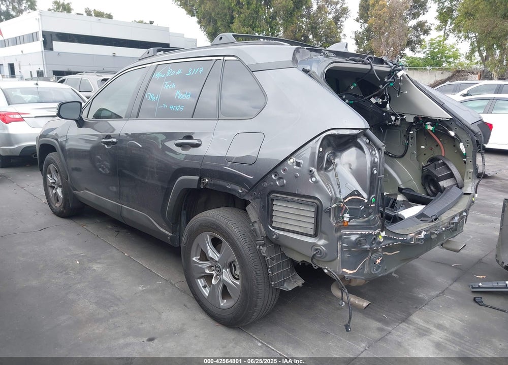 2022 TOYOTA RAV4 XLE VIN: 2T3W1RFV3NC181307