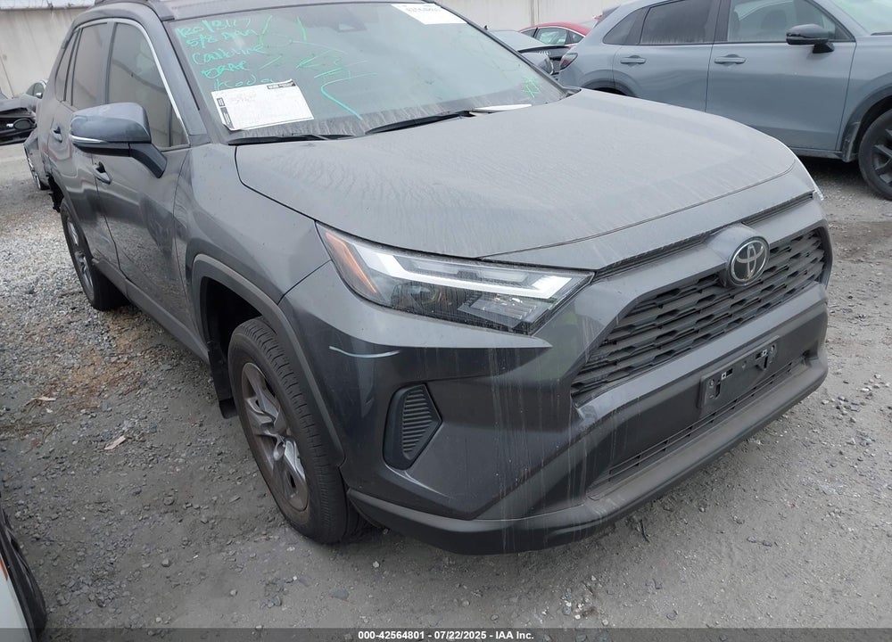 2022 TOYOTA RAV4 XLE VIN: 2T3W1RFV3NC181307