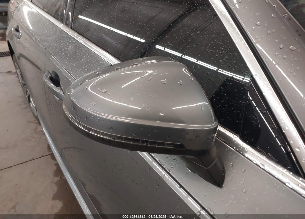 2018 AUDI A4 VIN: WAUENAF42JA163975