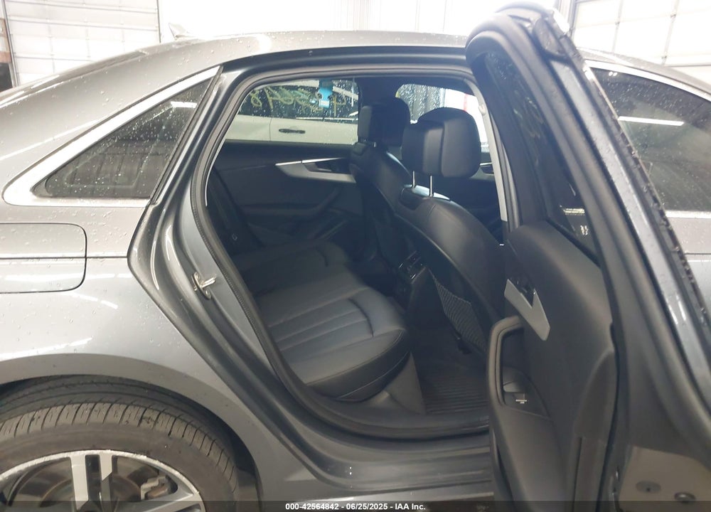 2018 AUDI A4 VIN: WAUENAF42JA163975