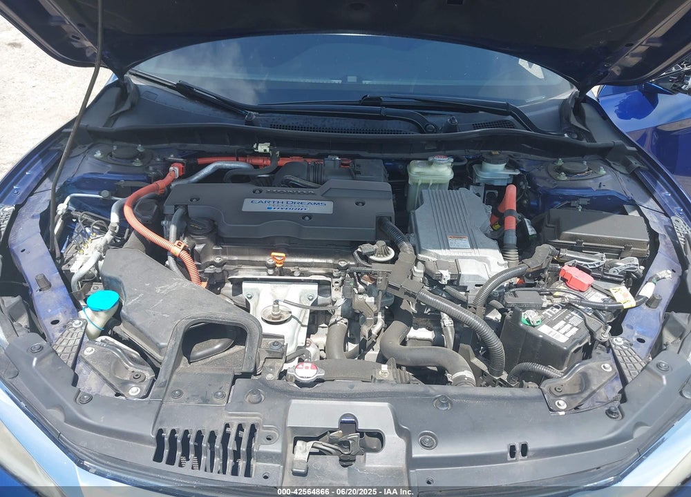 2017 HONDA ACCORD VIN: JHMCR6F54HC010483