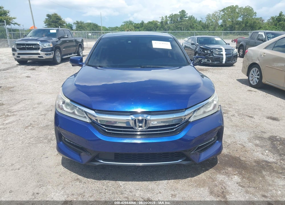2017 HONDA ACCORD VIN: JHMCR6F54HC010483