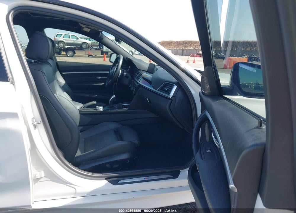 2016 BMW 3 SERIES VIN: WBA8E5C51GK388330