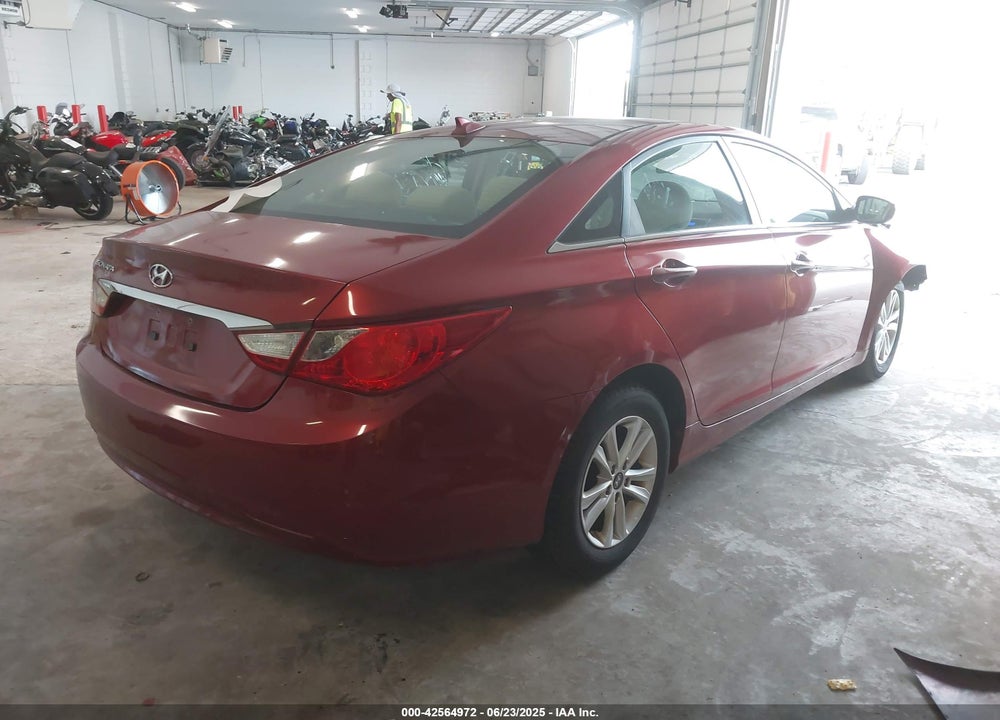 2013 HYUNDAI SONATA VIN: 5NPEB4AC1DH628609