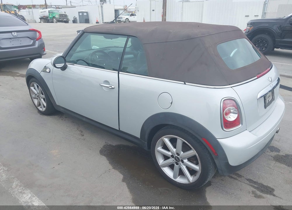 2014 MINI CONVERTIBLE COOPER VIN: WMWZN3C52ET569565