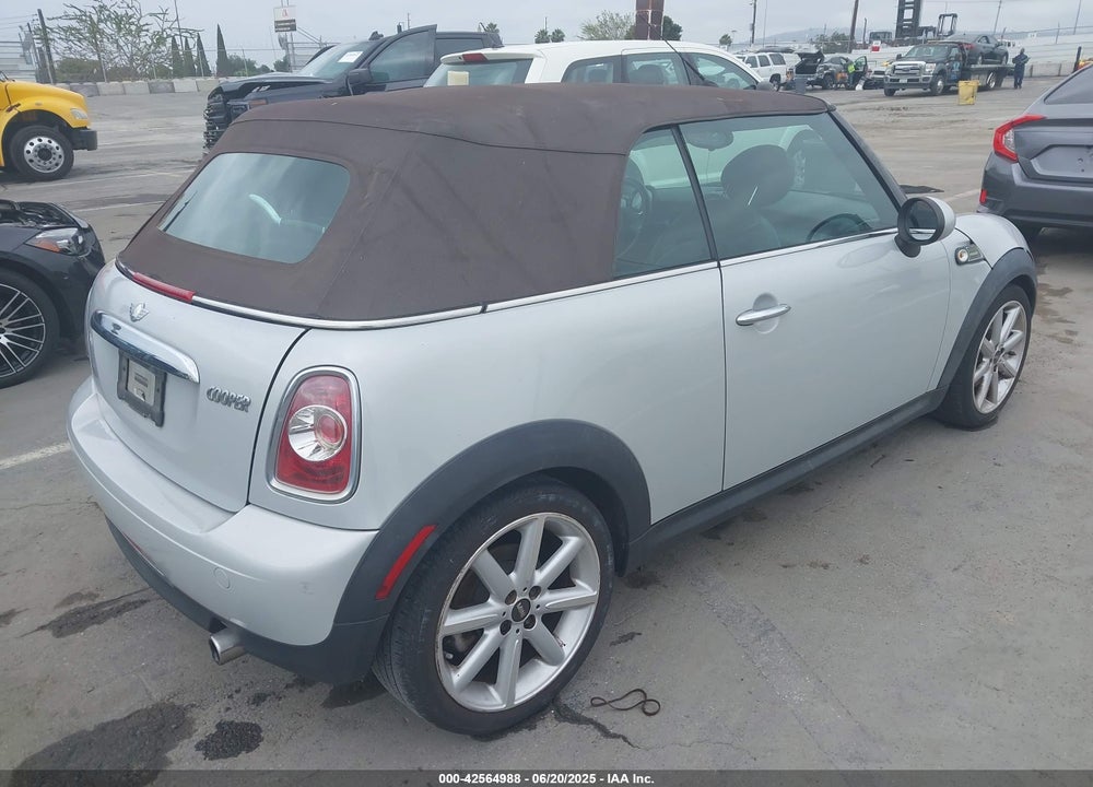 2014 MINI CONVERTIBLE COOPER VIN: WMWZN3C52ET569565