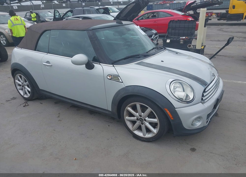 2014 MINI CONVERTIBLE COOPER VIN: WMWZN3C52ET569565