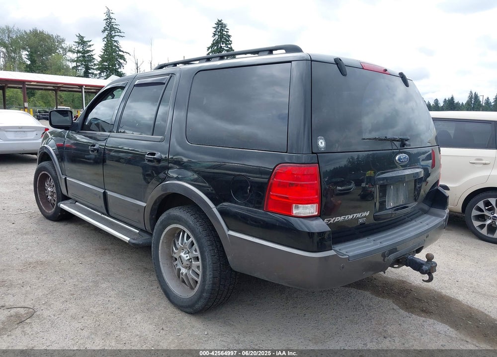 2005 FORD EXPEDITION NBX/XLT VIN: 1FMFU165X5LA80500