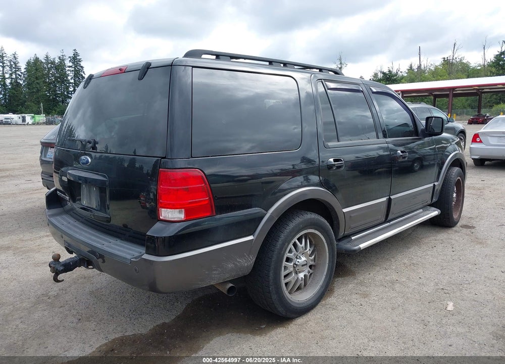 2005 FORD EXPEDITION NBX/XLT VIN: 1FMFU165X5LA80500