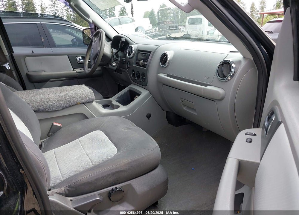 2005 FORD EXPEDITION NBX/XLT VIN: 1FMFU165X5LA80500