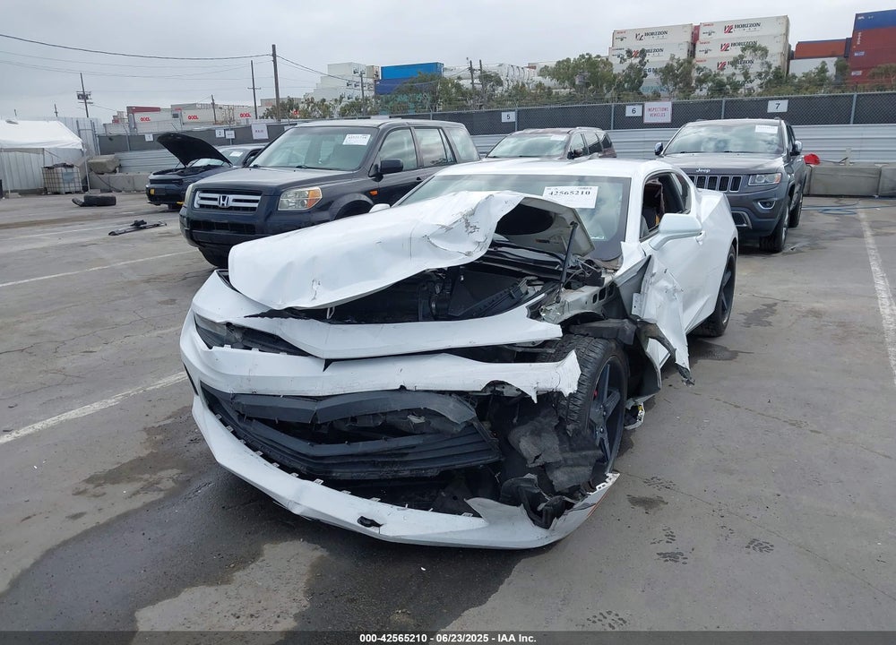 2018 CHEVROLET CAMARO VIN: 1G1FB1RX7J0146786