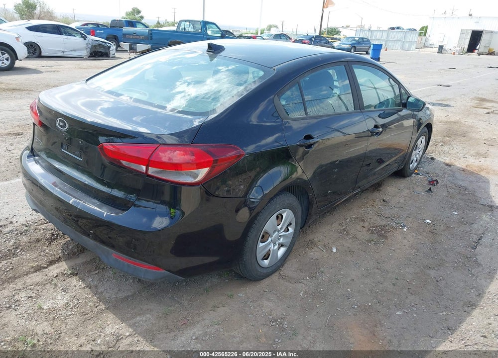 2018 KIA FORTE LX VIN: 3KPFL4A71JE263059