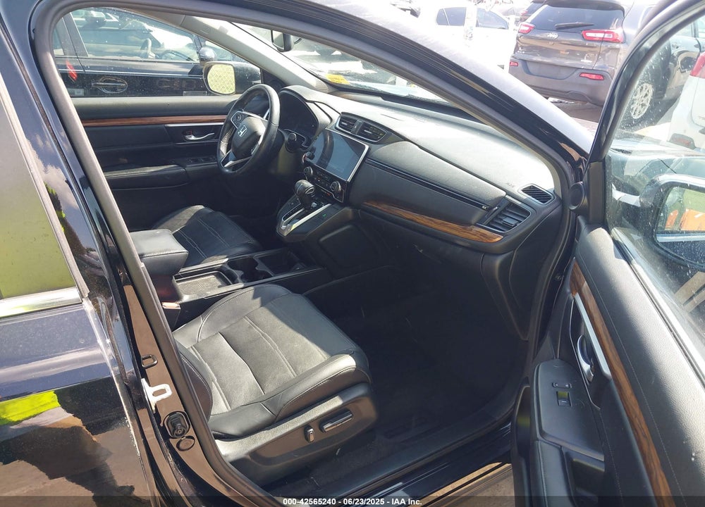 2018 HONDA CR-V VIN: 7FARW1H85JE008219