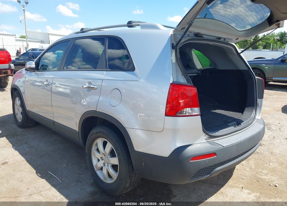 2012 KIA SORENTO VIN: 5XYKT3A63CG238492