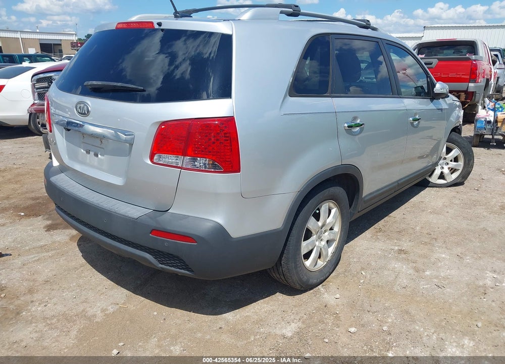 2012 KIA SORENTO VIN: 5XYKT3A63CG238492