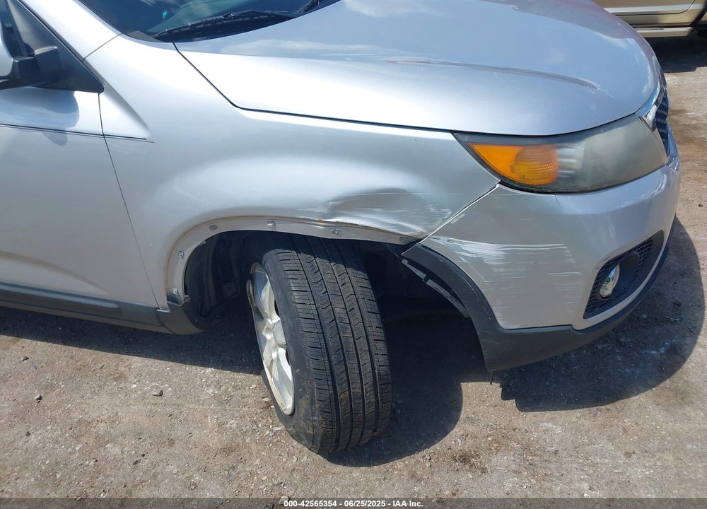 2012 KIA SORENTO VIN: 5XYKT3A63CG238492