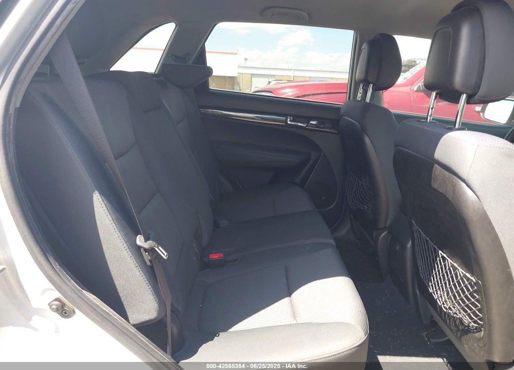 2012 KIA SORENTO VIN: 5XYKT3A63CG238492