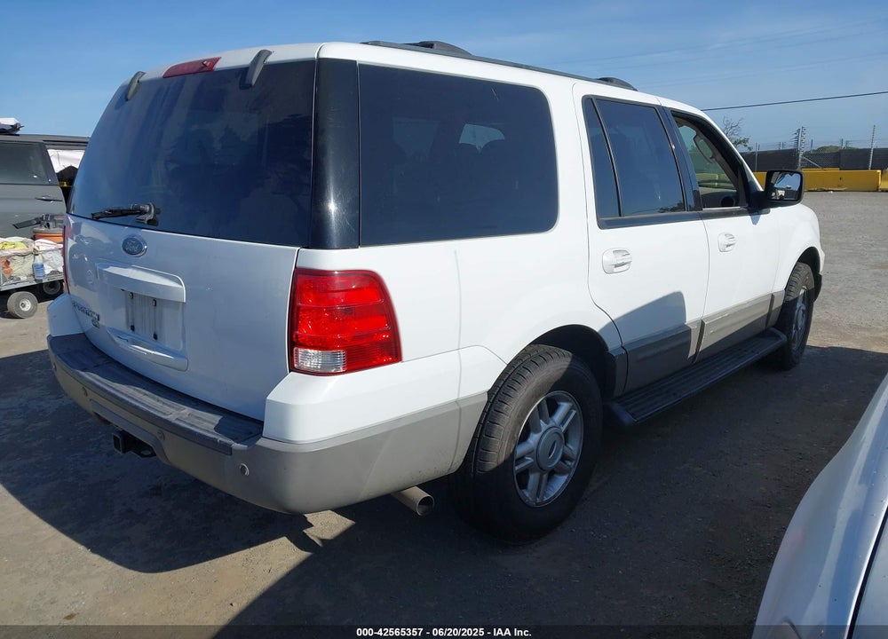2003 FORD EXPEDITION XLT VIN: 1FMEU15W23LC58340