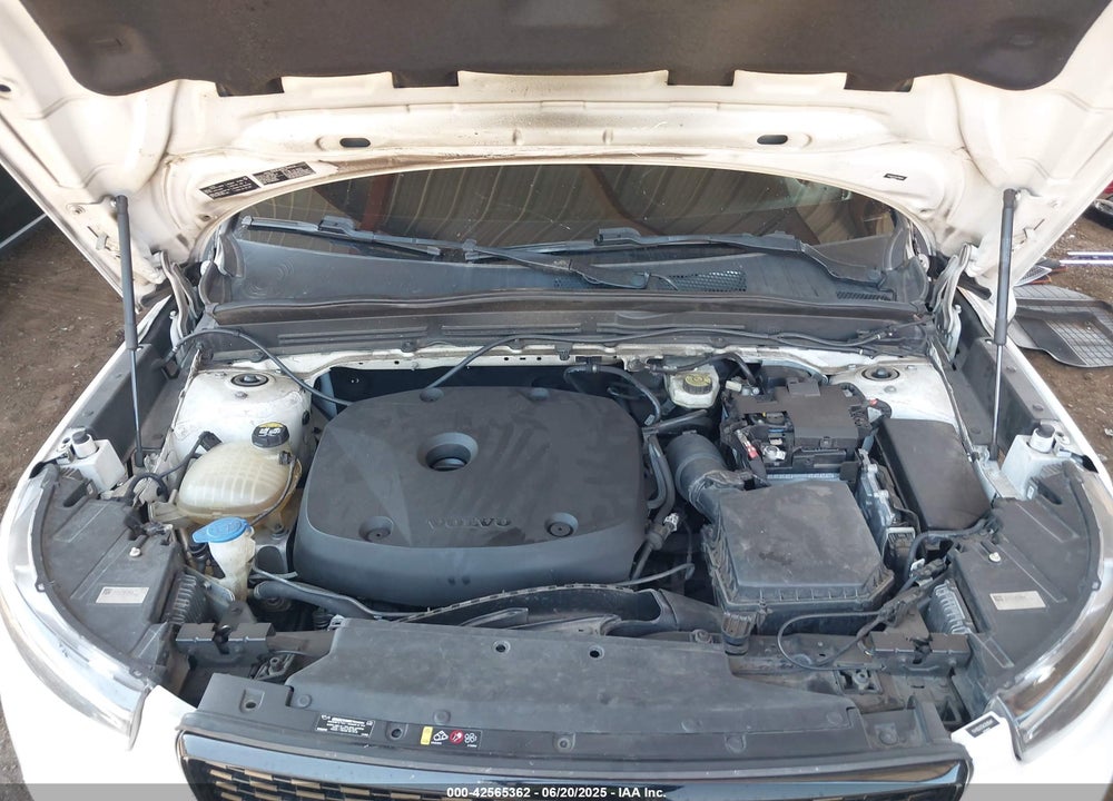 2019 VOLVO XC40 VIN: YV4162XZ5K2016041