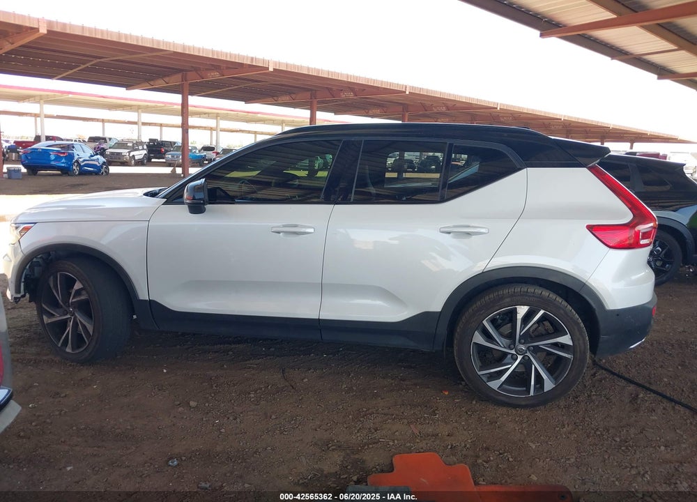 2019 VOLVO XC40 VIN: YV4162XZ5K2016041