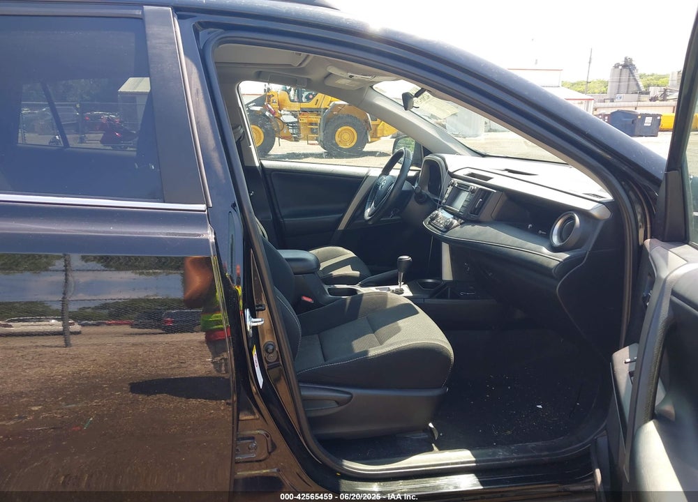 2018 TOYOTA RAV4 VIN: 2T3RFREV1JW744914