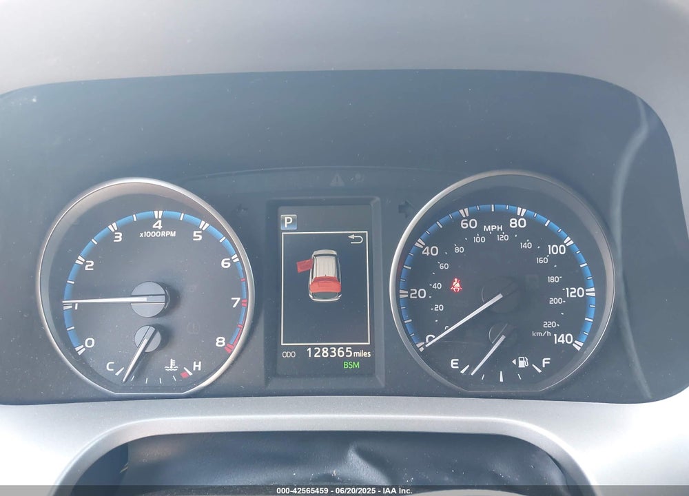 2018 TOYOTA RAV4 VIN: 2T3RFREV1JW744914