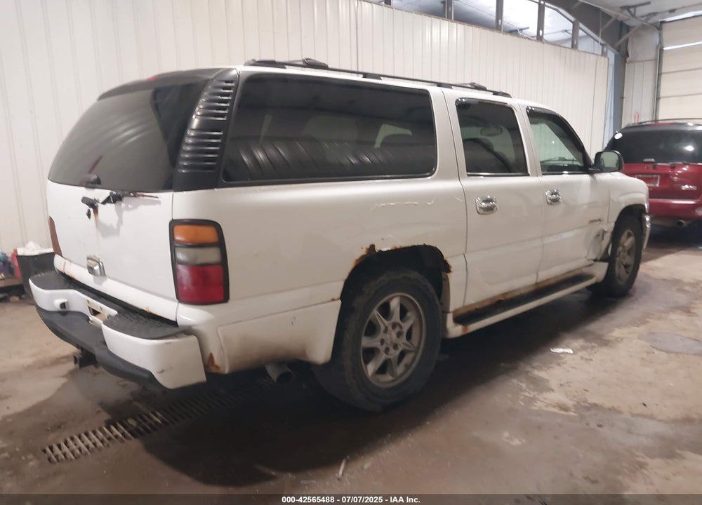 2005 GMC YUKON XL 1500 DENALI VIN: 1GKFK66U75J261438