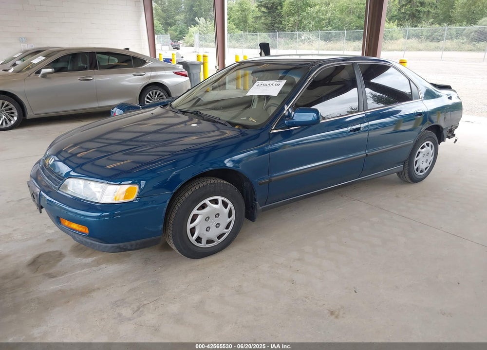 1994 HONDA ACCORD VIN: JHMCD5633RC111362