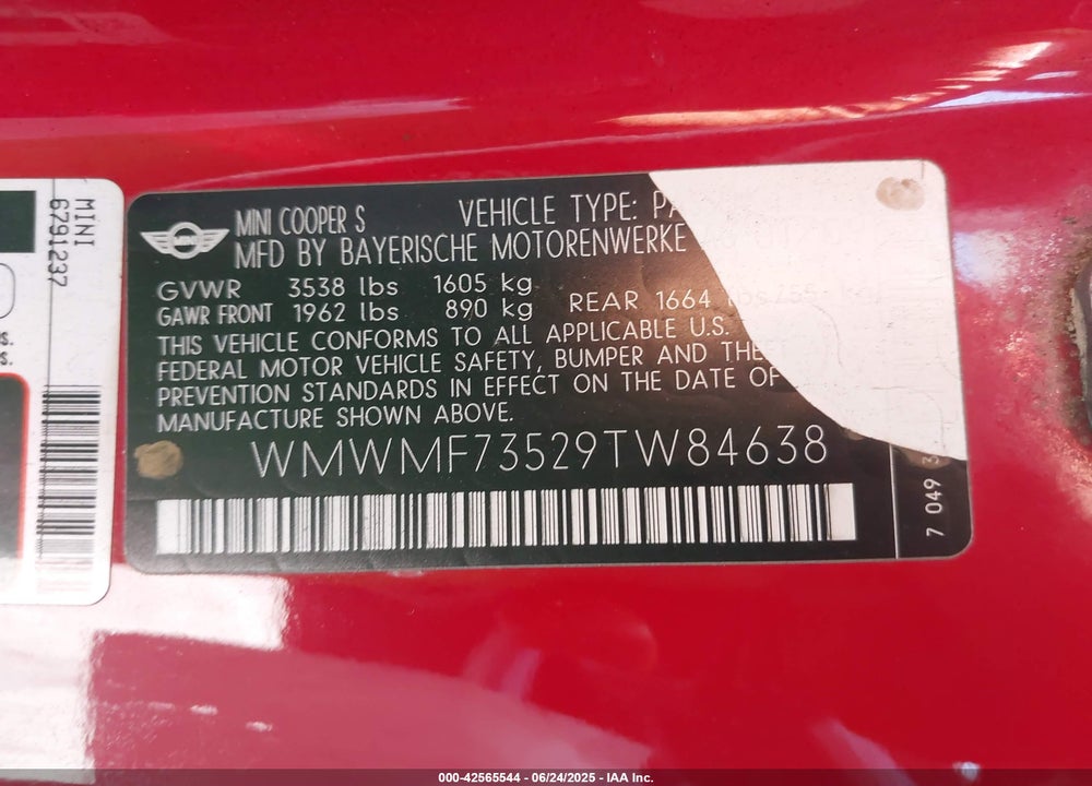 2009 MINI COOPER S VIN: WMWMF73529TW84638