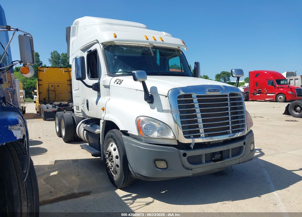 2014 FREIGHTLINER CASCADIA 125 --- VIN: 3AKJGLD59ESFT6202