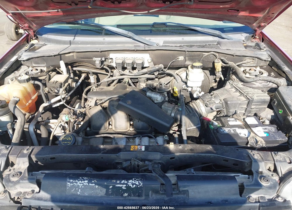 2006 FORD ESCAPE VIN: 1FMYU03106KB20126
