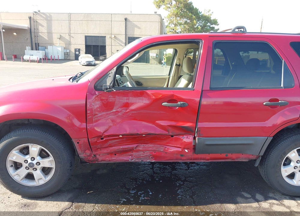 2006 FORD ESCAPE VIN: 1FMYU03106KB20126