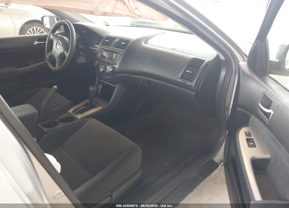 2004 HONDA ACCORD 2.4 EX VIN: JHMCM56704C023459