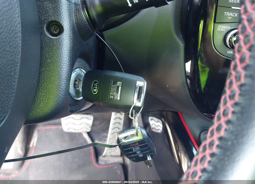 2014 KIA SOUL VIN: KNDJP3A51E7028755