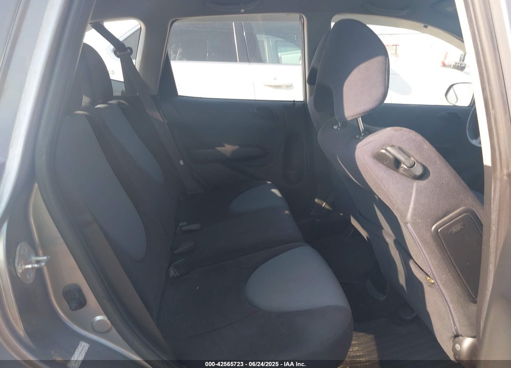 2008 HONDA FIT VIN: JHMGD37668S066632