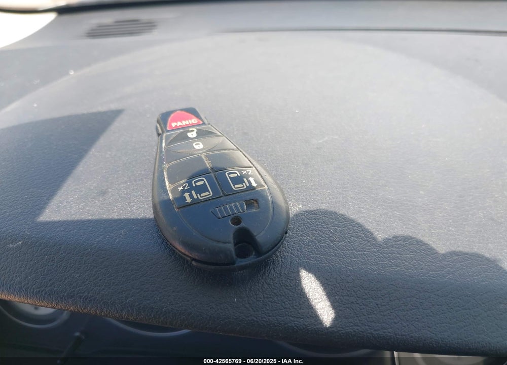 2010 DODGE GRAND CARAVAN SXT VIN: 2D4RN5D1XAR458695