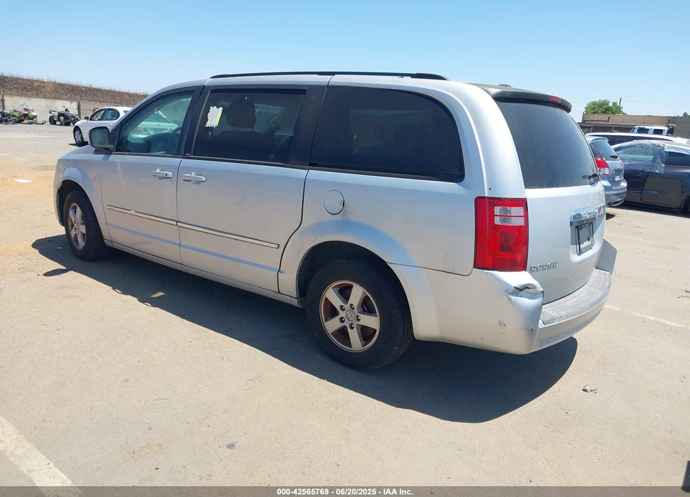 2010 DODGE GRAND CARAVAN SXT VIN: 2D4RN5D1XAR458695