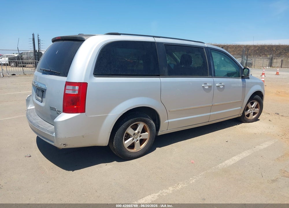 2010 DODGE GRAND CARAVAN SXT VIN: 2D4RN5D1XAR458695