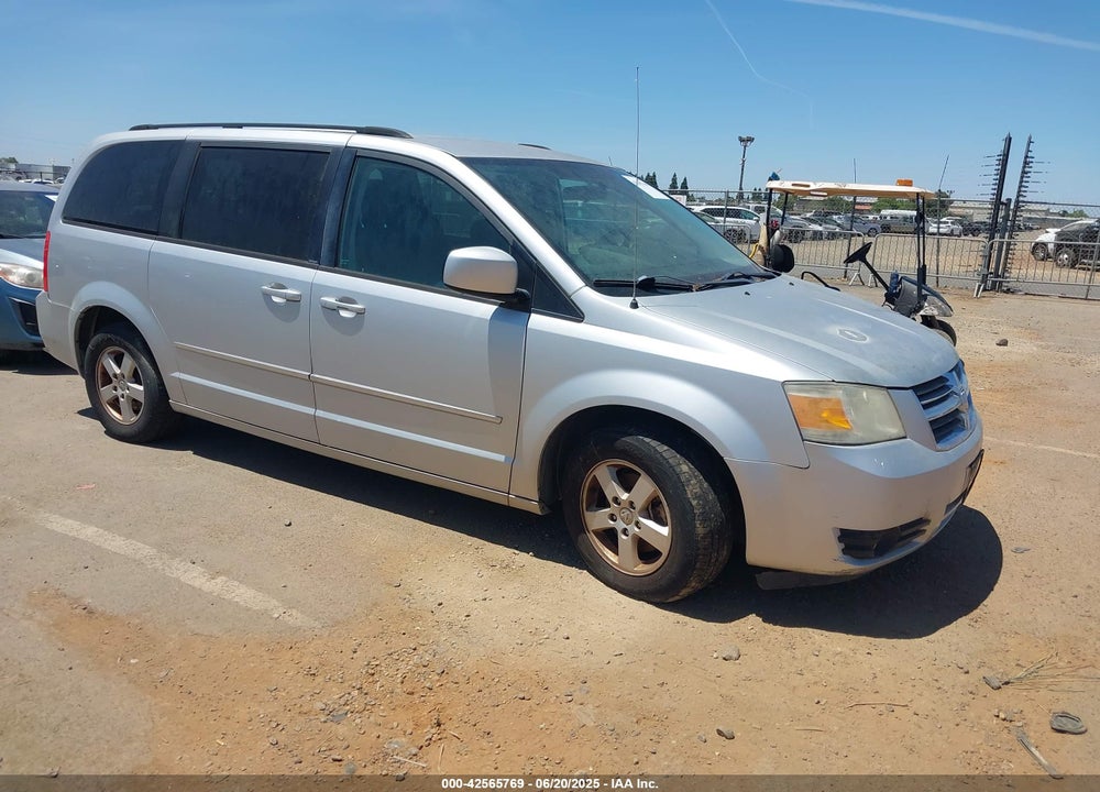 2010 DODGE GRAND CARAVAN SXT VIN: 2D4RN5D1XAR458695