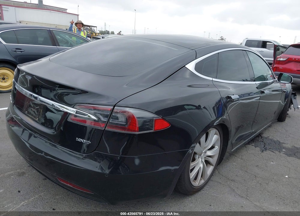 2017 TESLA MODEL S VIN: 5YJSA1E26HF197176