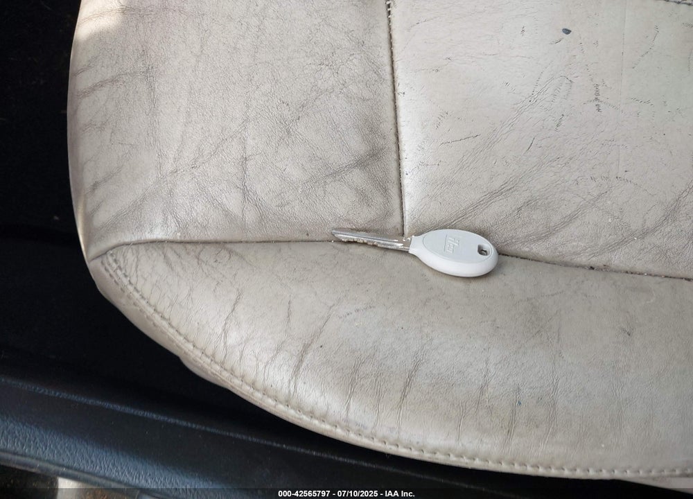 2013 CHRYSLER 200 VIN: 1C3CCBCG2DN607829