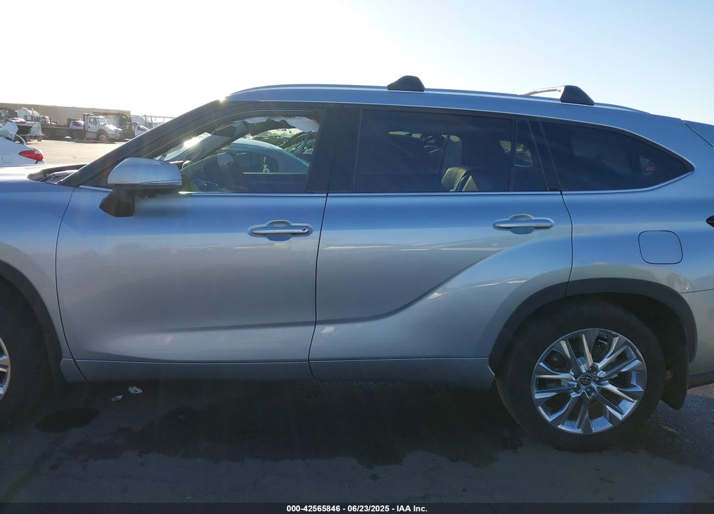 2024 TOYOTA HIGHLANDER HYBRID VIN: 5TDYARAH0RS530455
